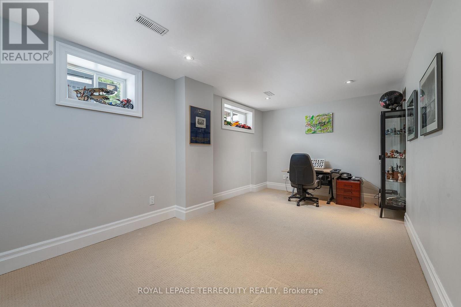 19 BANNON AVENUE - 31