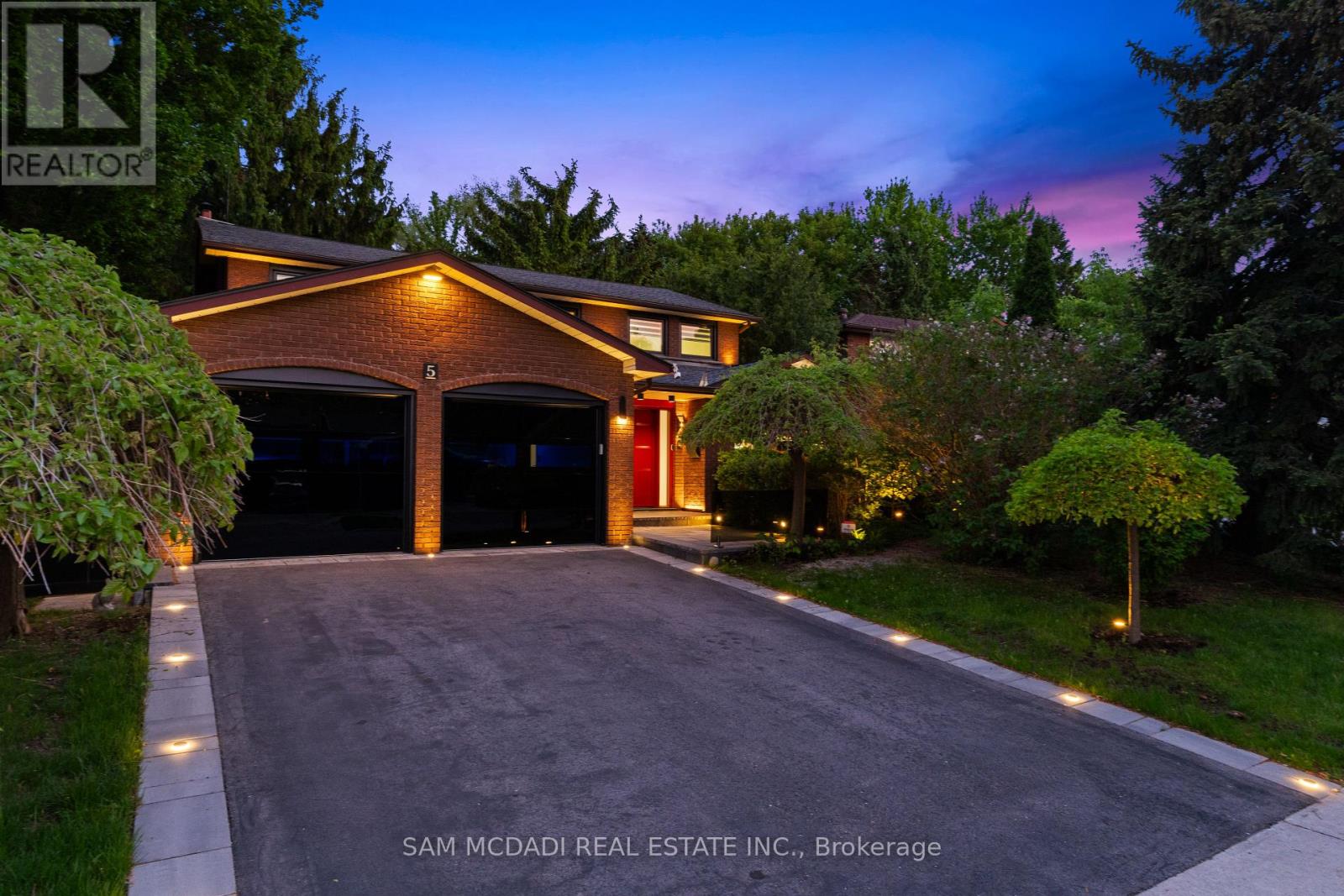 5 CANTERBURY CRESCENT - 1