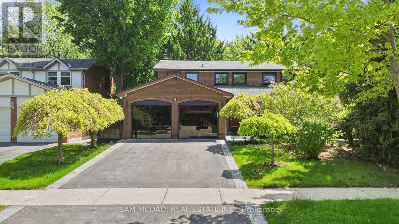 5 CANTERBURY CRESCENT - 2