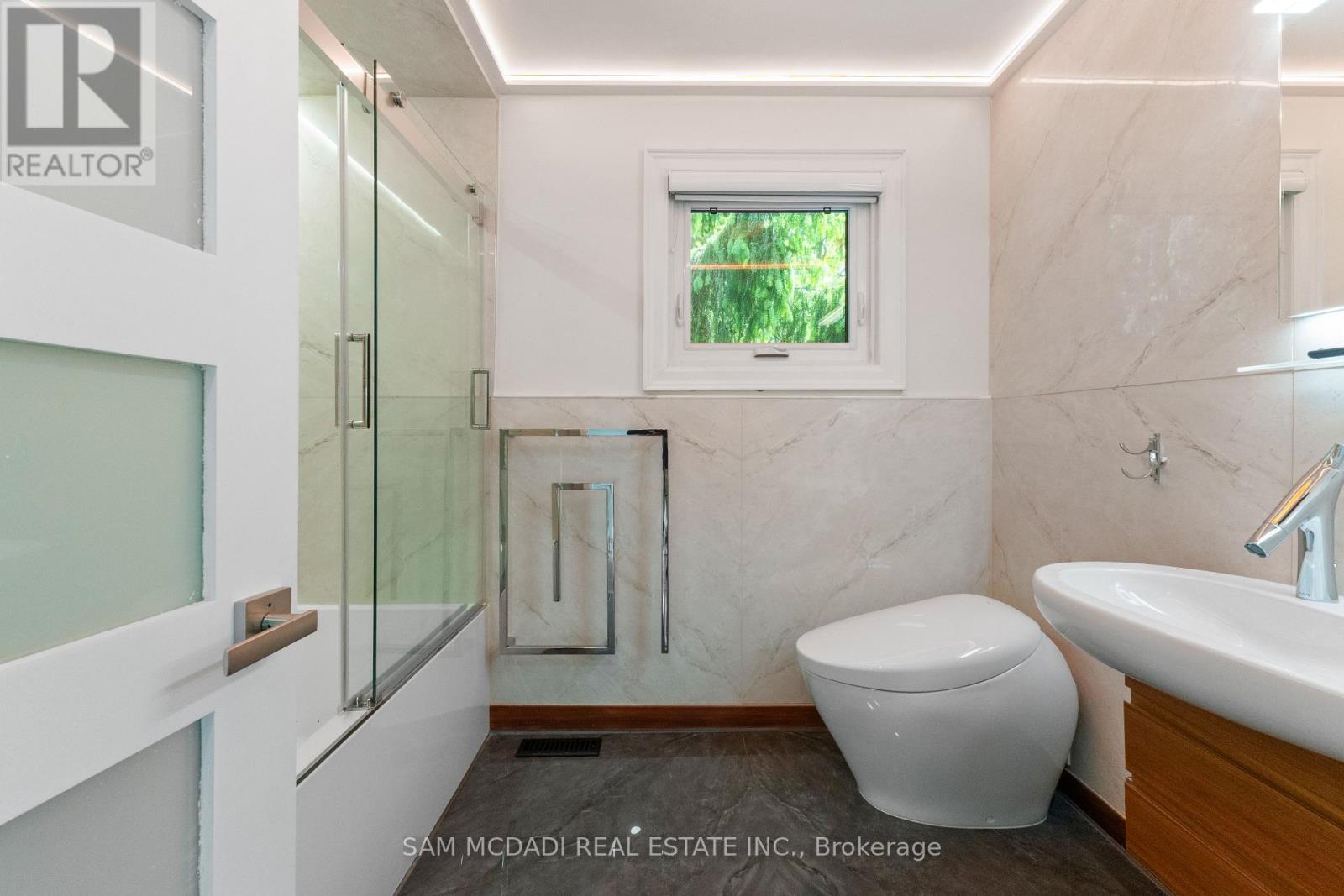 5 CANTERBURY CRESCENT - 33