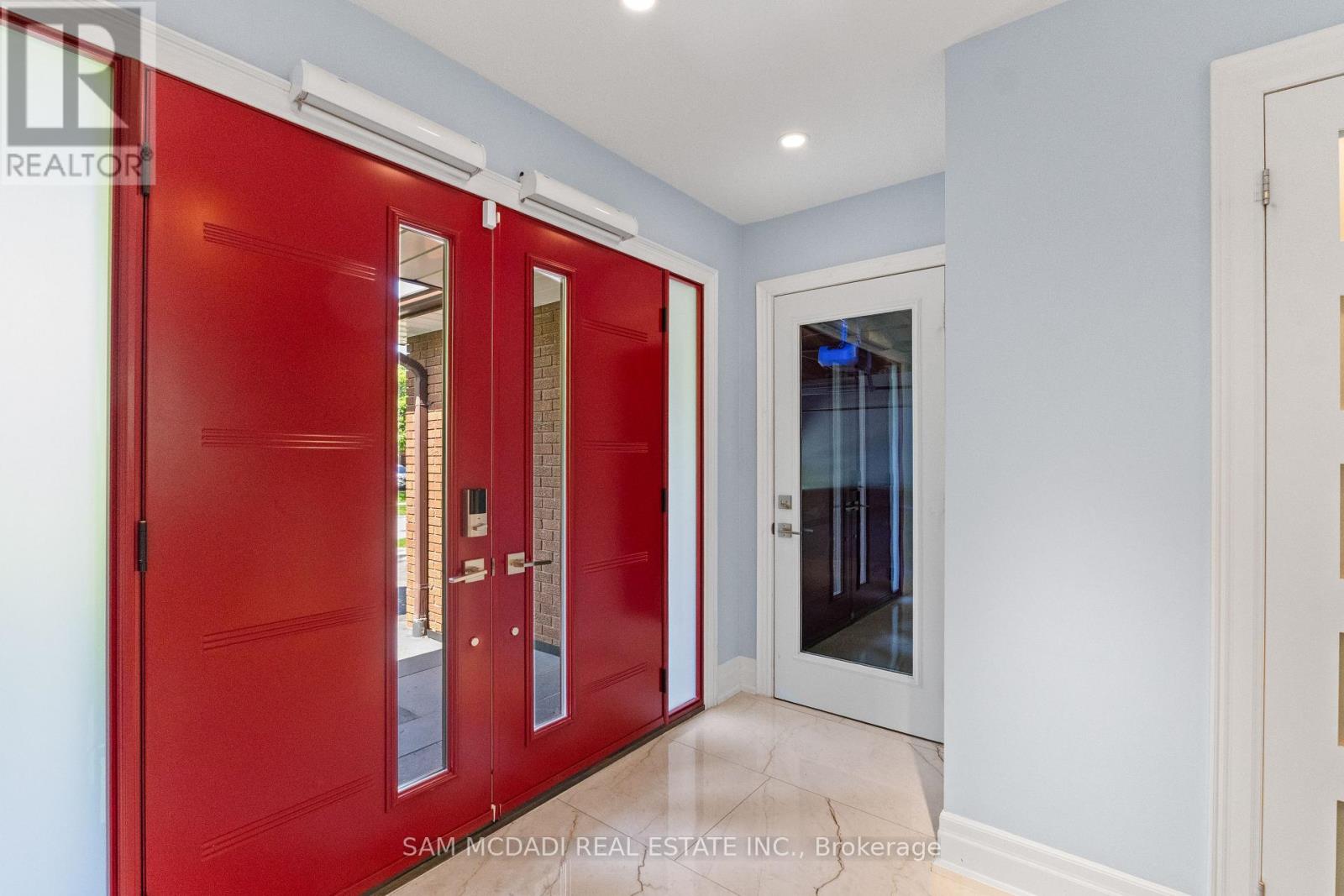 5 CANTERBURY CRESCENT - 4