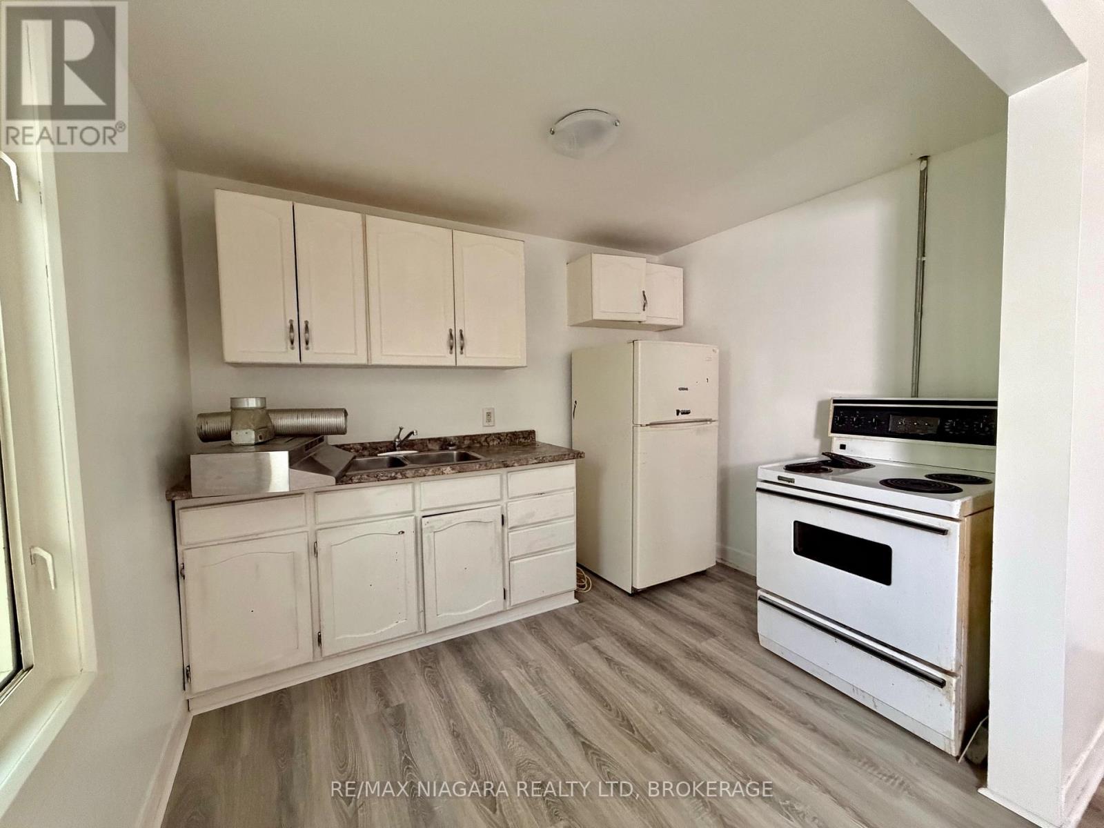 21 FIFTH STREET - 16