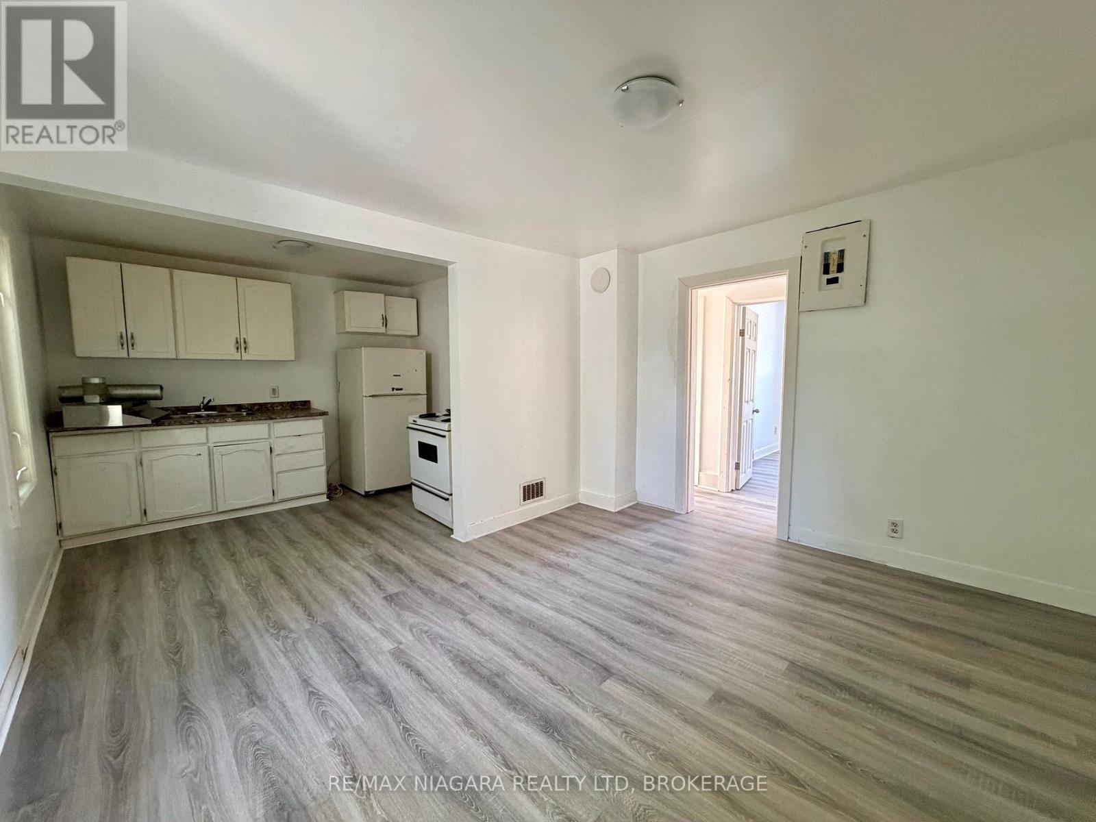 21 FIFTH STREET - 15