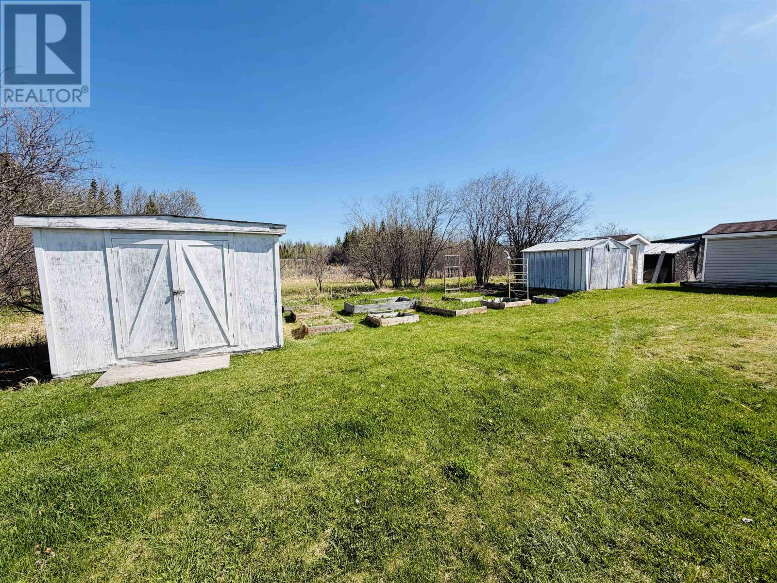2 27 Minnitaki RD - 4