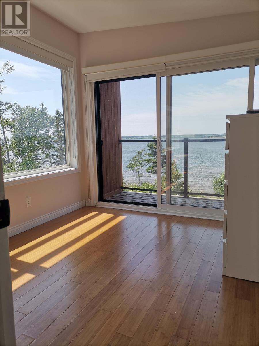 101 RIVERBANK Drive - 14