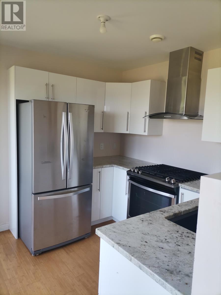 101 RIVERBANK Drive - 7
