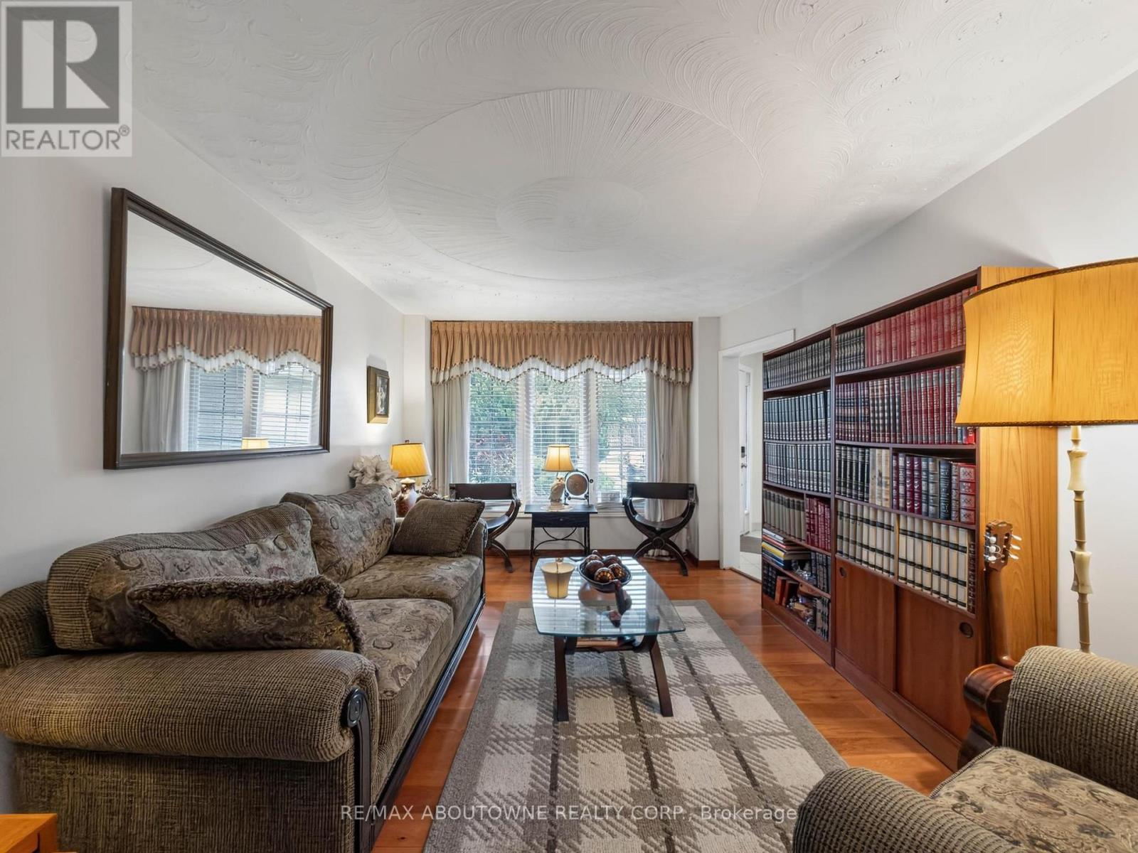 1018 UPPER SHERMAN AVENUE - 11