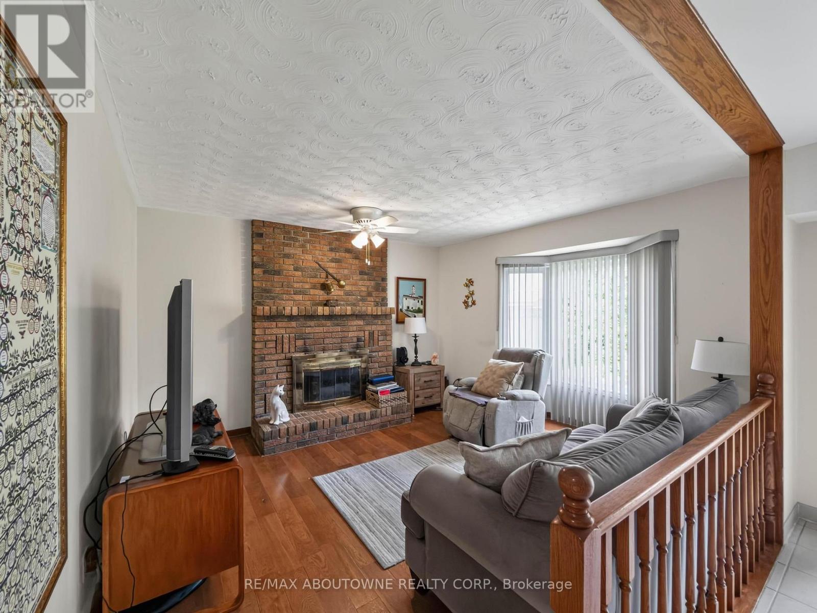 1018 UPPER SHERMAN AVENUE - 15