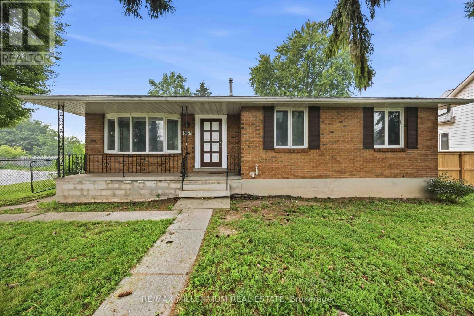 867 WELLINGTON STREET - 1
