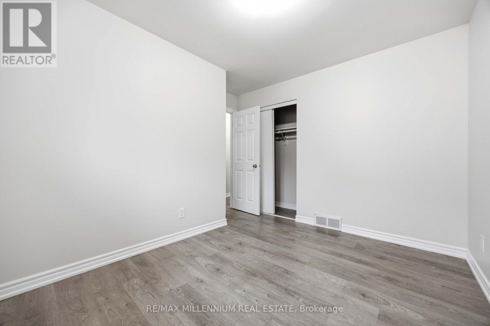 867 WELLINGTON STREET - 12