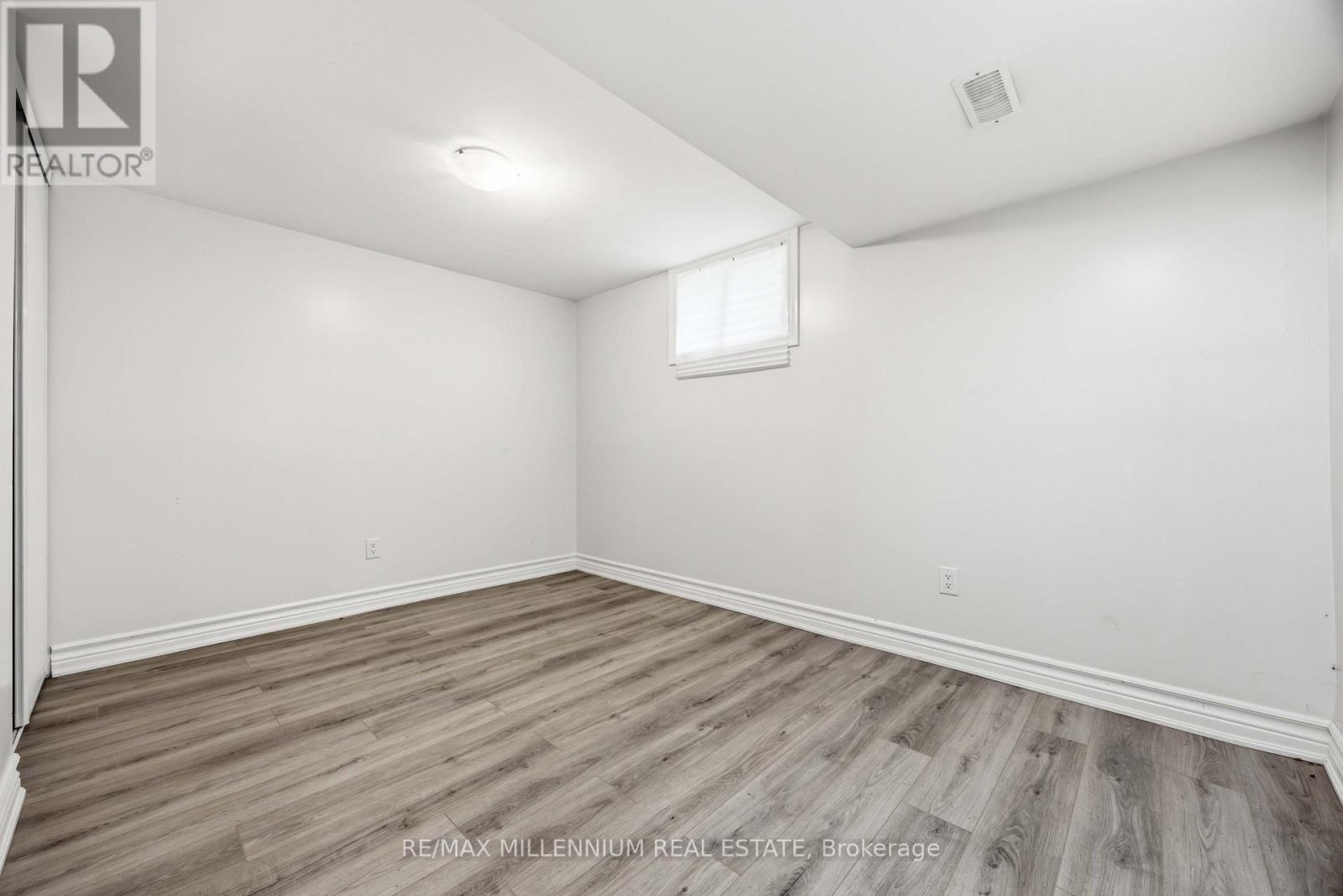 867 WELLINGTON STREET - 20