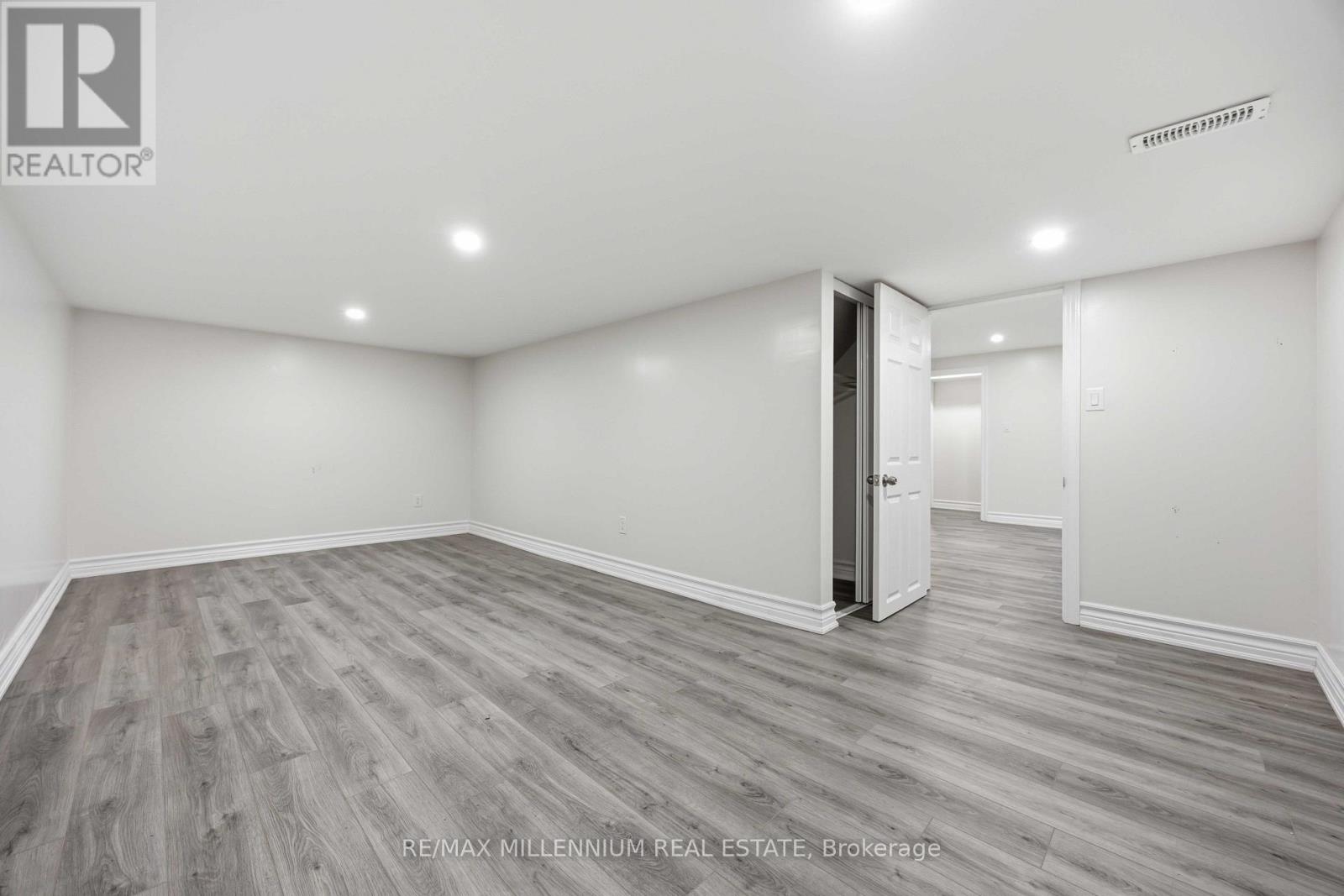 867 WELLINGTON STREET - 24