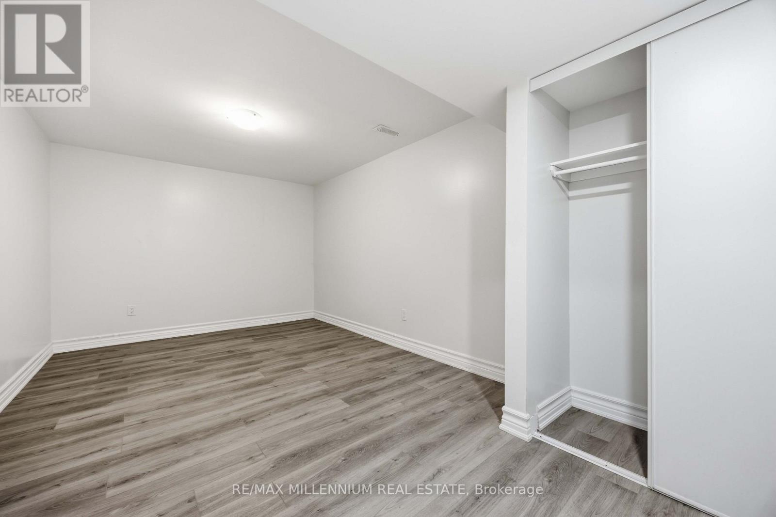 867 WELLINGTON STREET - 25