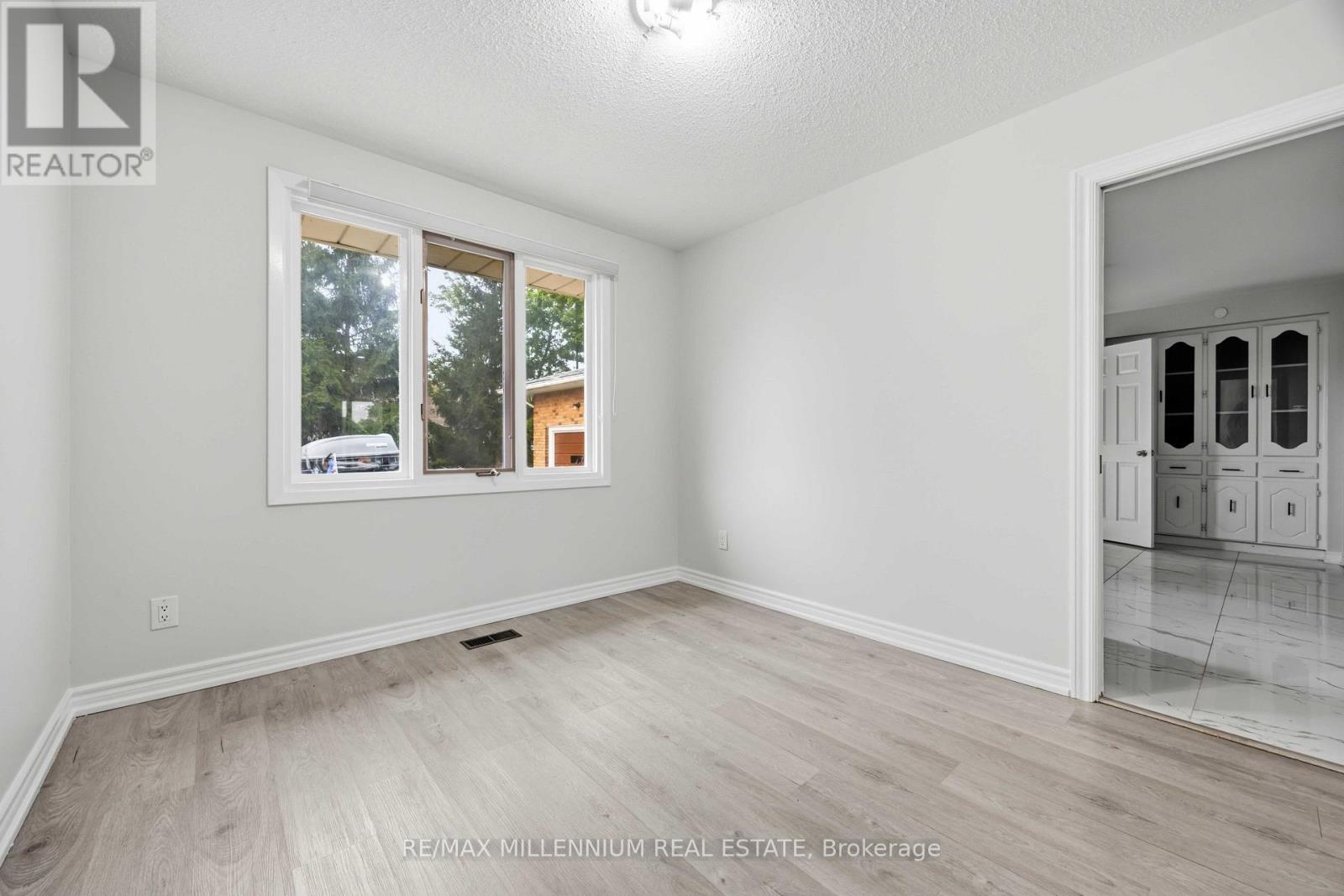 867 WELLINGTON STREET - 4