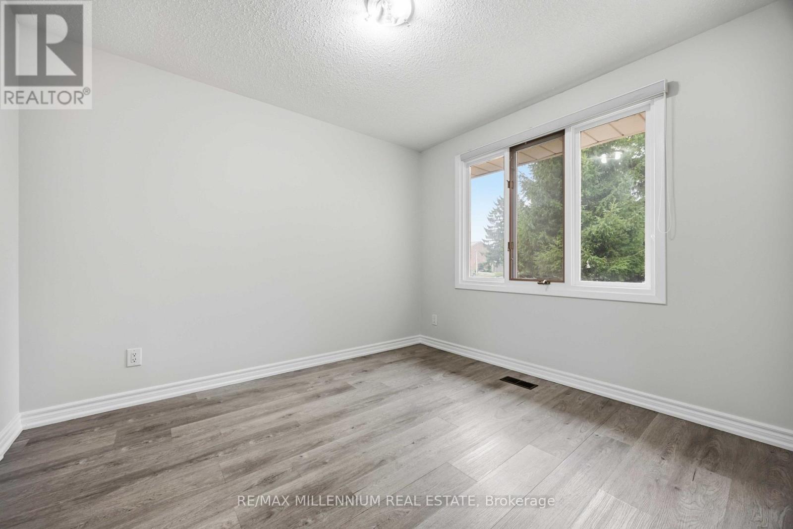 867 WELLINGTON STREET - 6