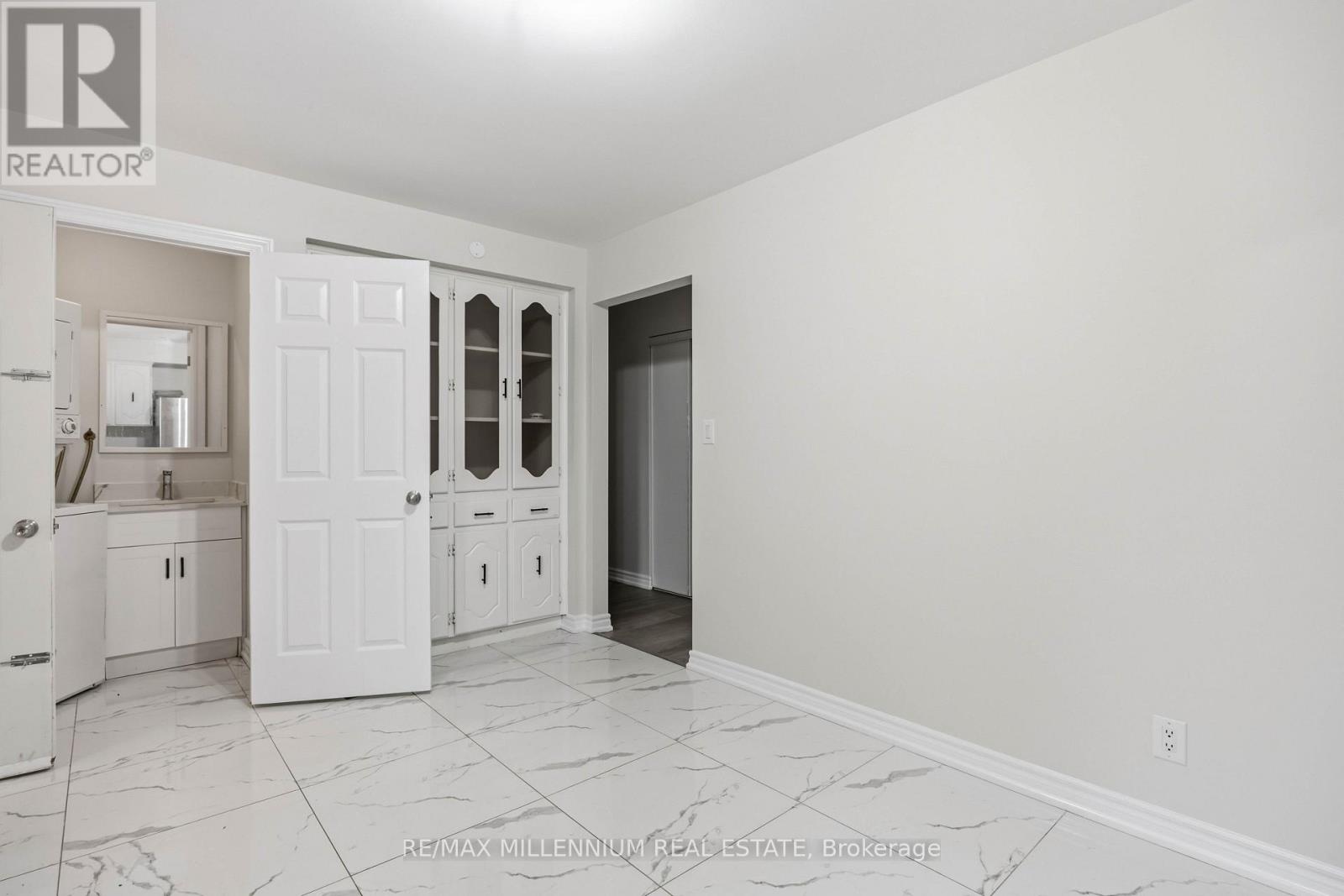 867 WELLINGTON STREET - 8