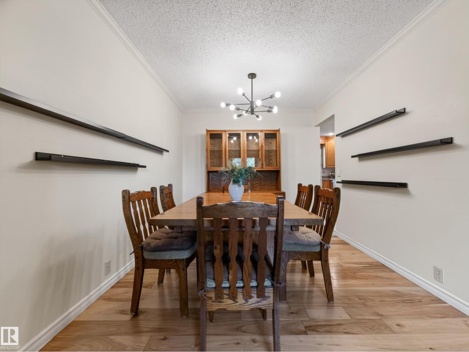 18416 90 AV NW - 10