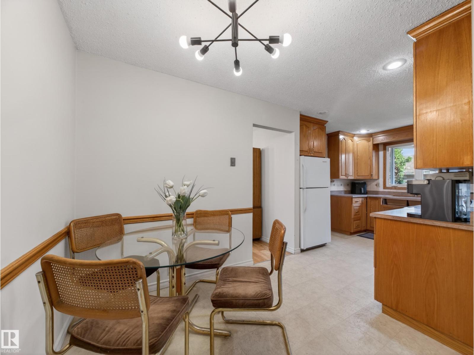 18416 90 AV NW - 16
