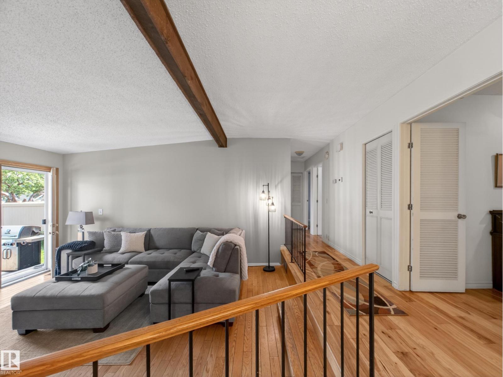 18416 90 AV NW - 22