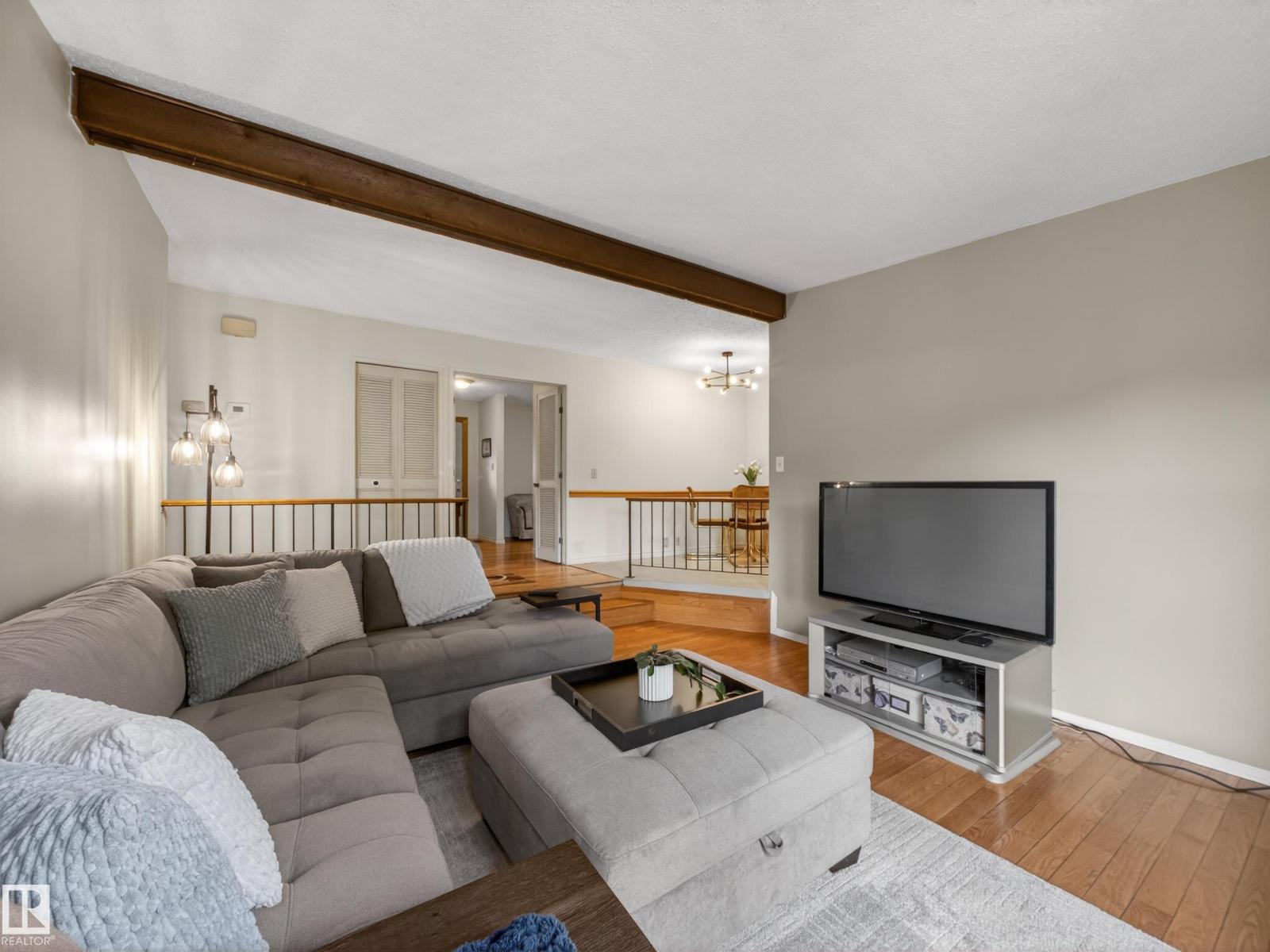 18416 90 AV NW - 25