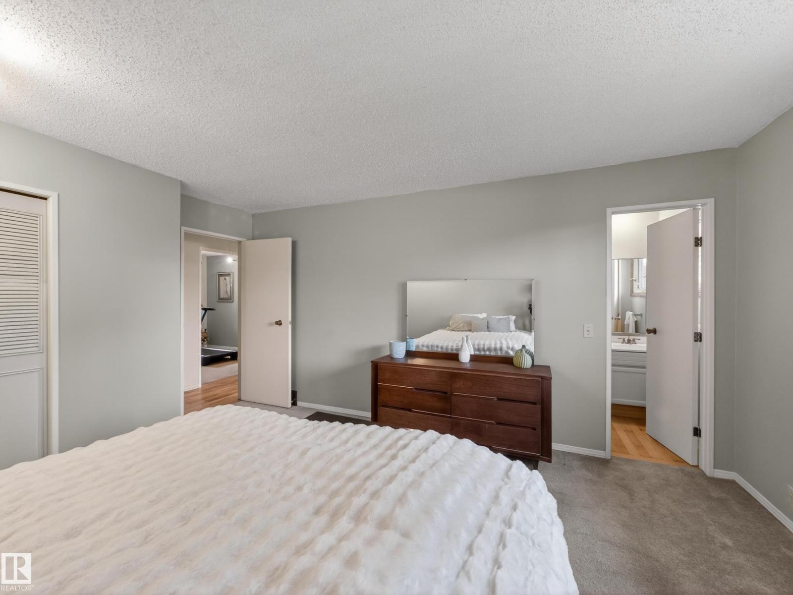 18416 90 AV NW - 29
