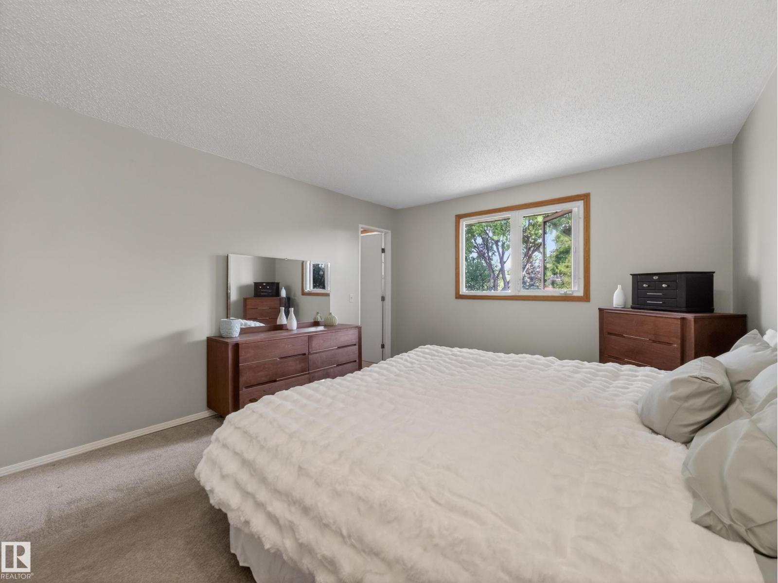 18416 90 AV NW - 30