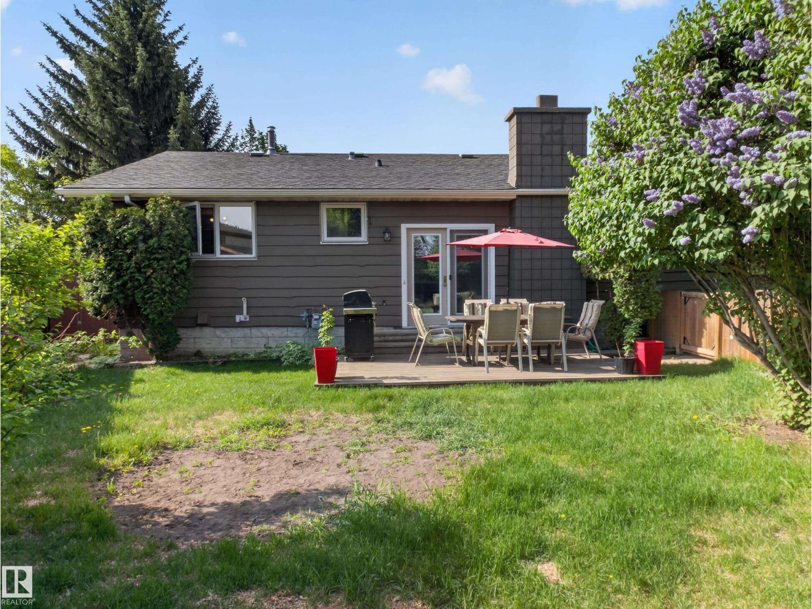 18416 90 AV NW - 43