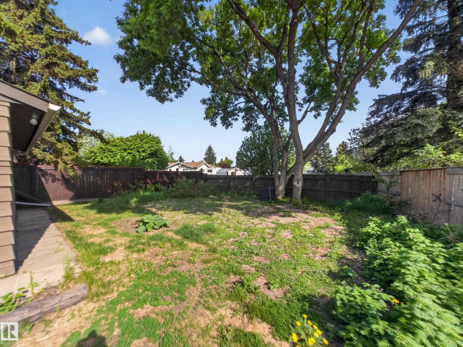 18416 90 AV NW - 44