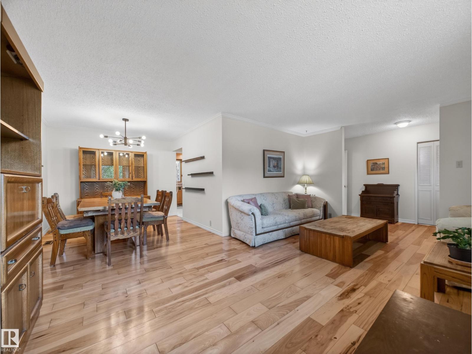 18416 90 AV NW - 8