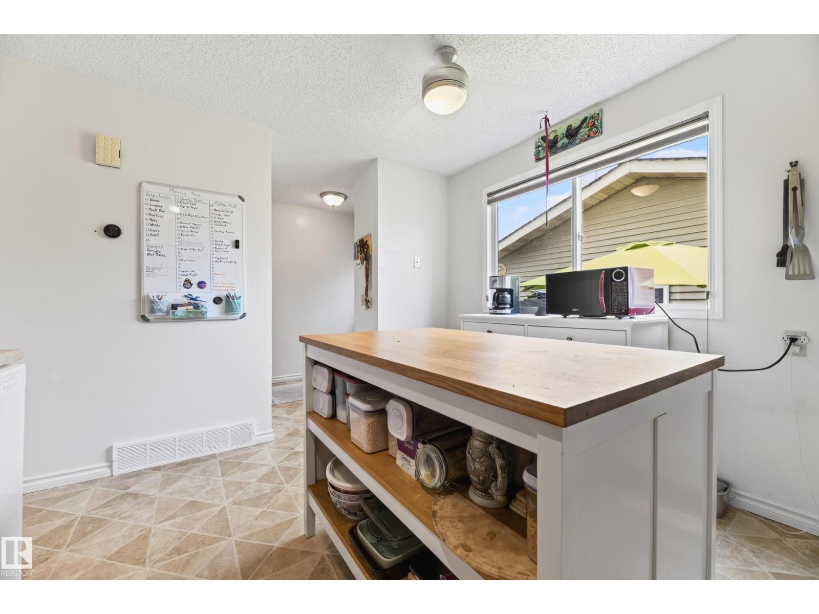 423 KIRKPATRICK CR NW - 14