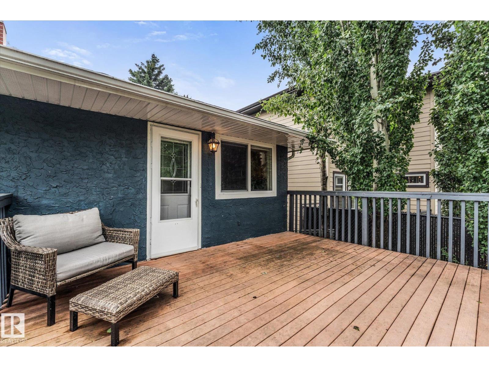 10810 54 AV NW - 39