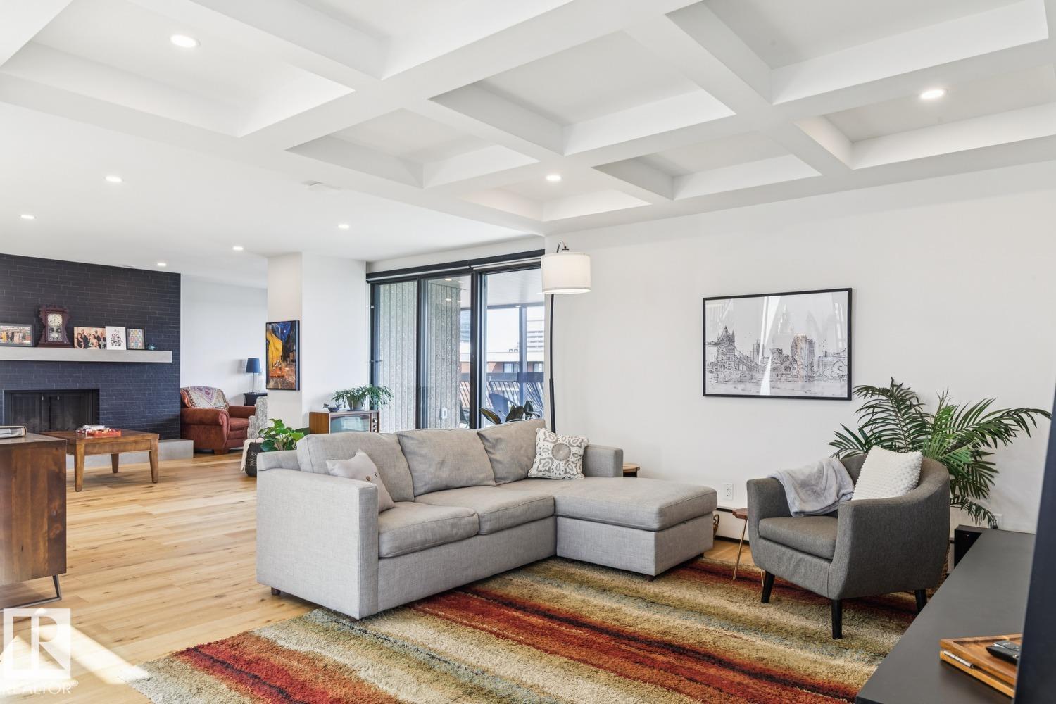 #1501 9921 104 ST NW - 18