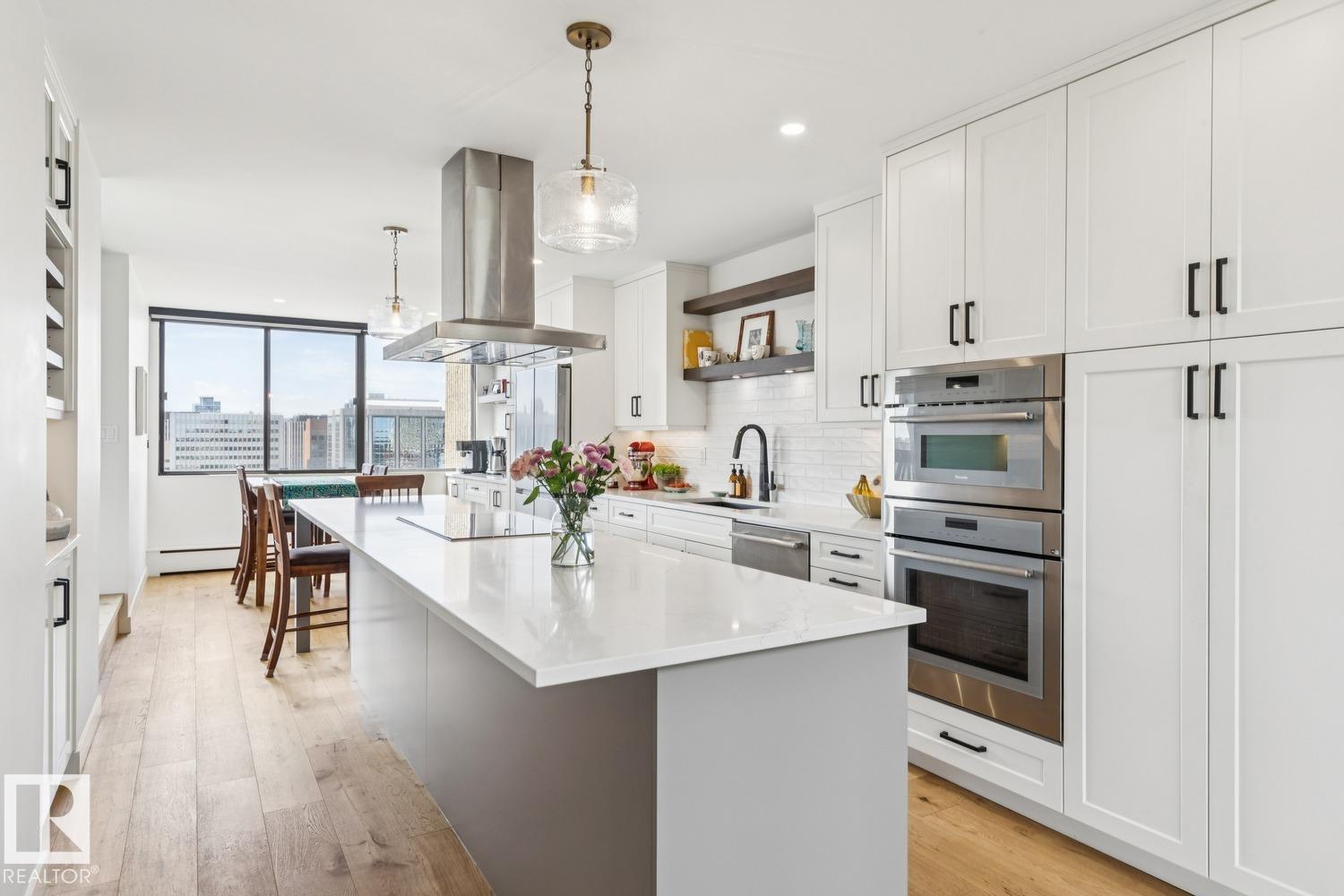 #1501 9921 104 ST NW - 23