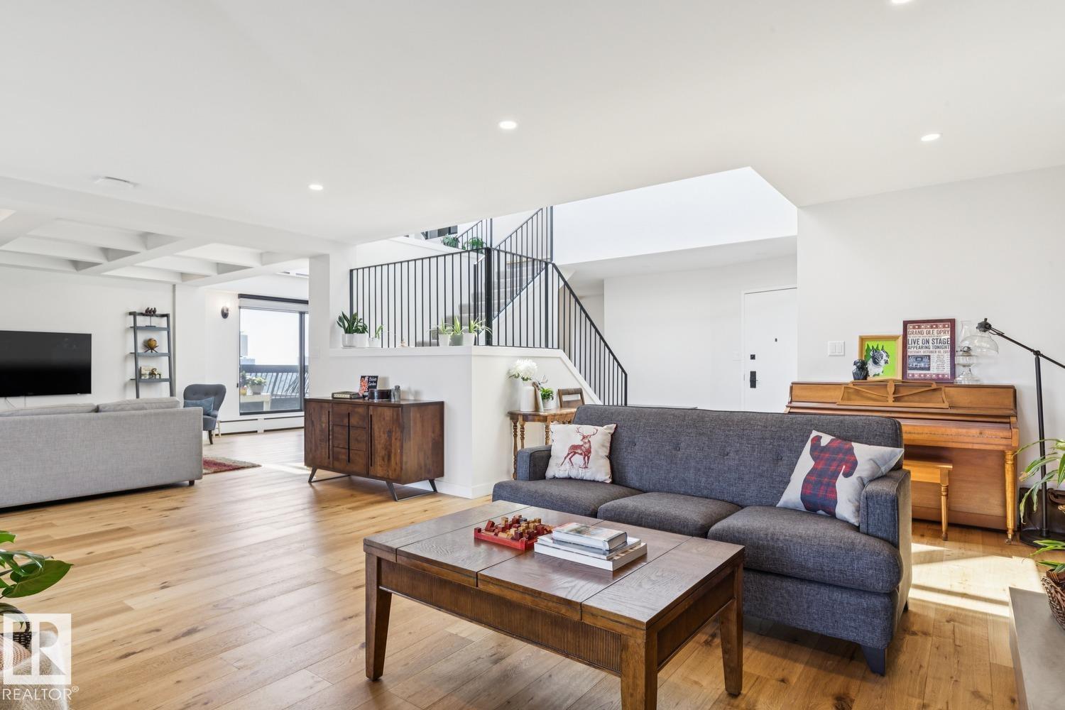 #1501 9921 104 ST NW - 8