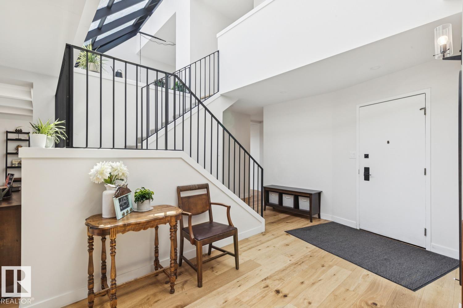 #1501 9921 104 ST NW - 42