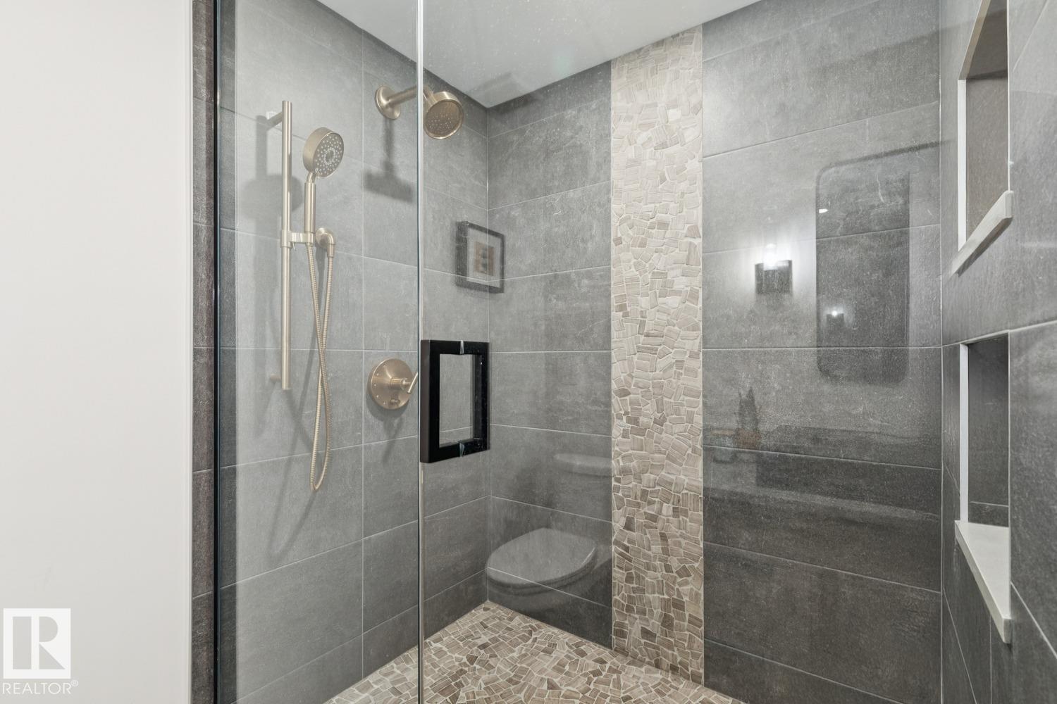 #1501 9921 104 ST NW - 41