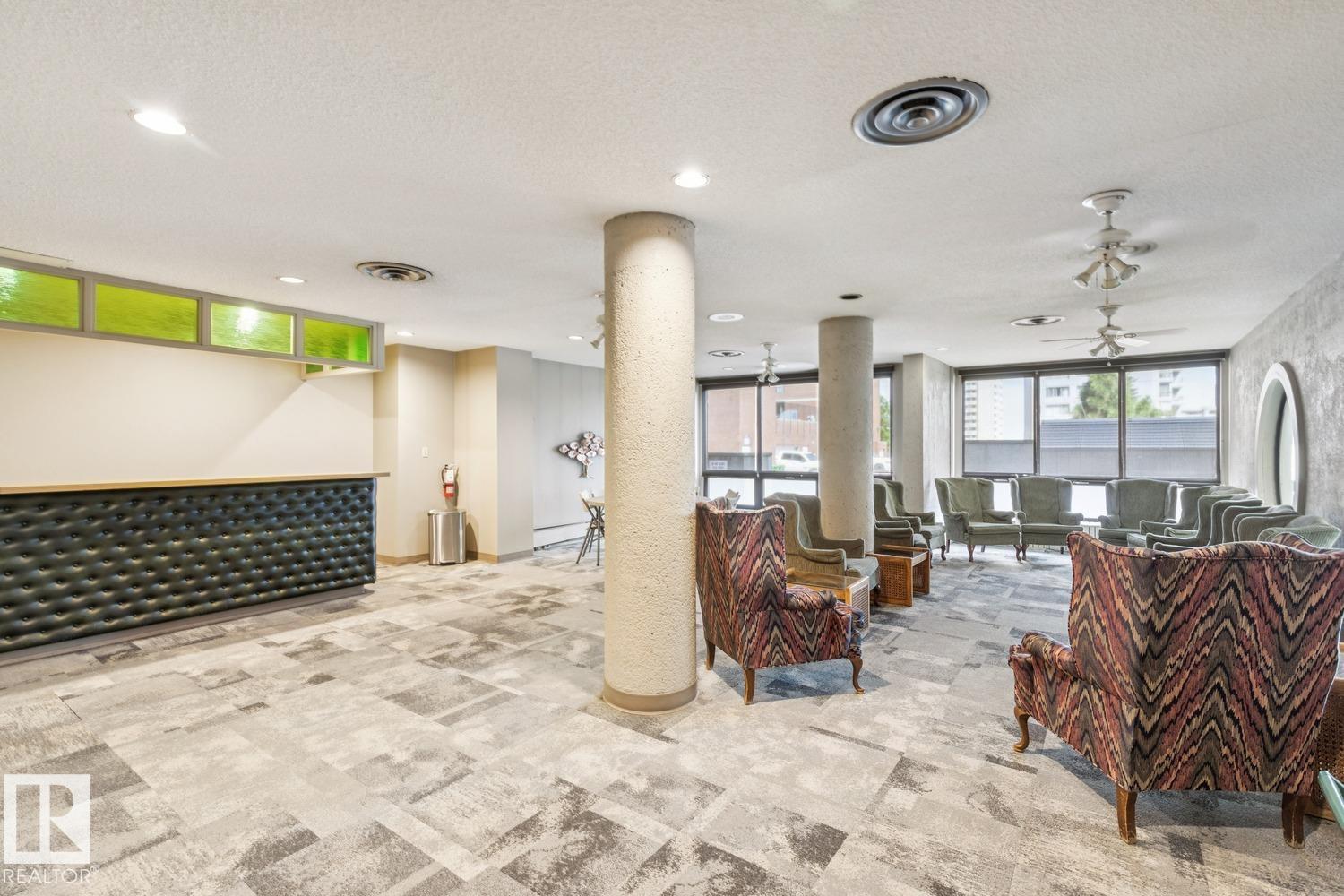 #1501 9921 104 ST NW - 67