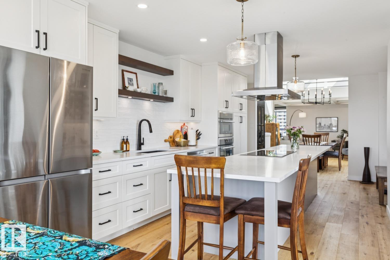 #1501 9921 104 ST NW - 25