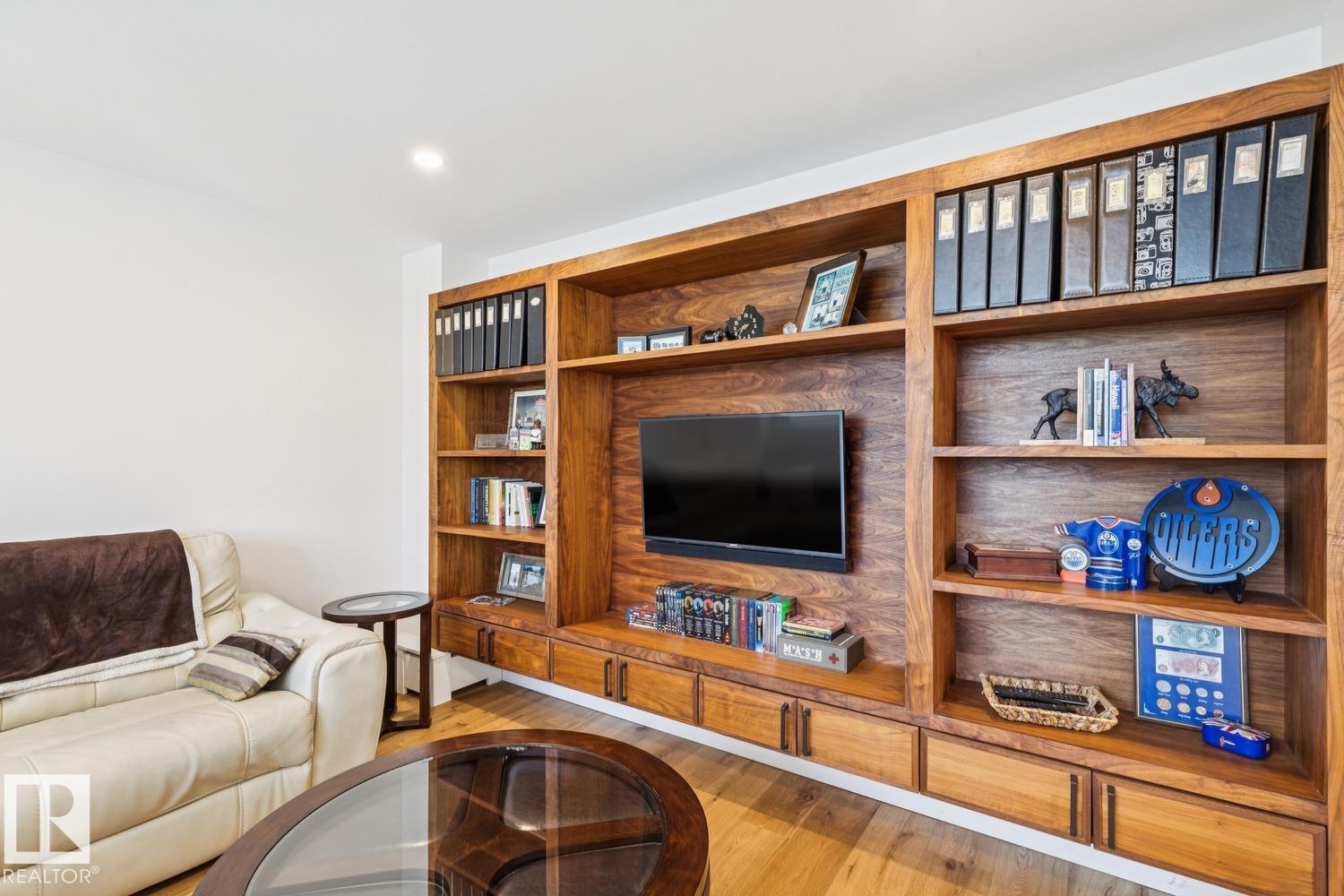 #1501 9921 104 ST NW - 56