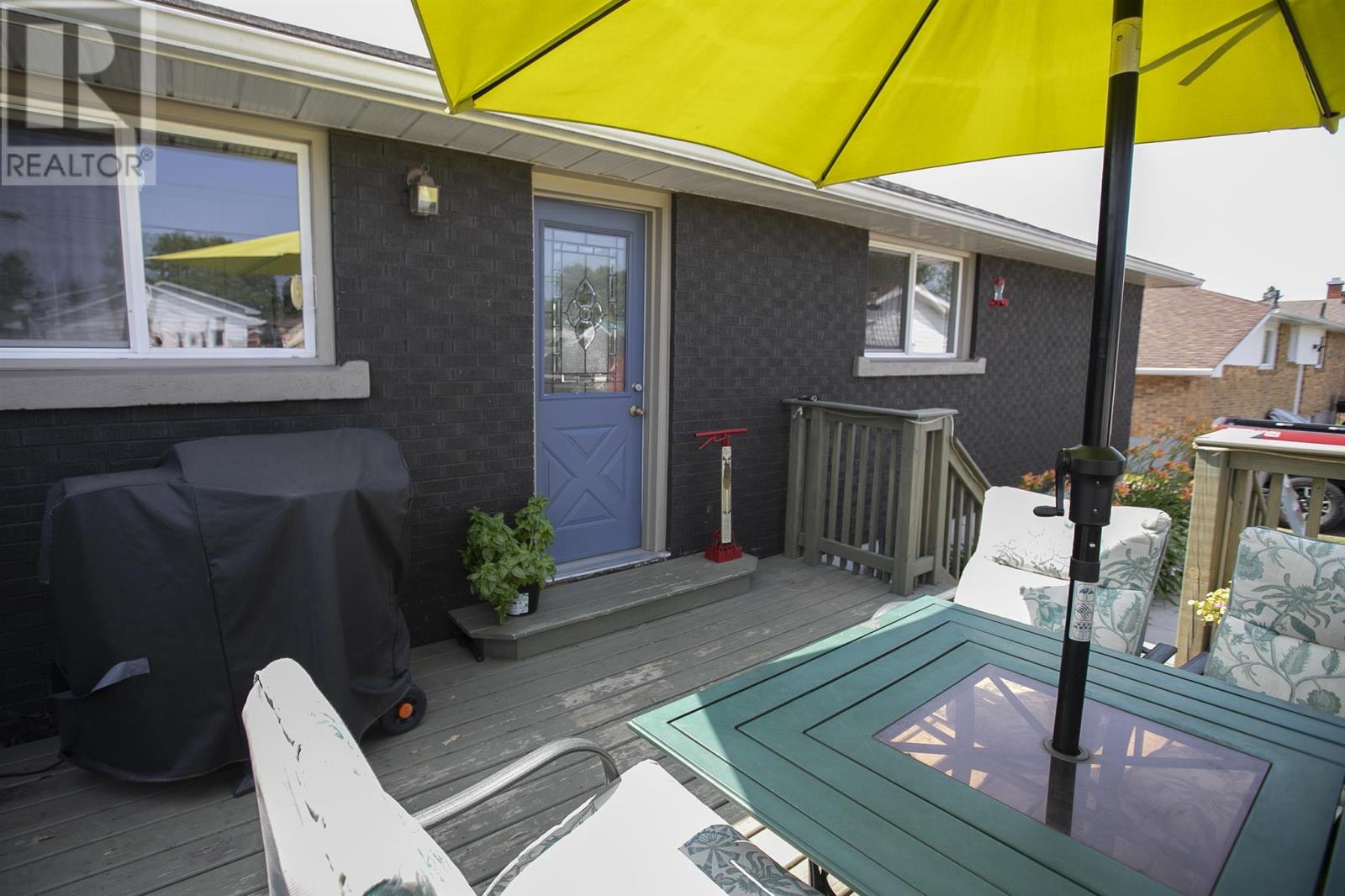 320 Sydenham RD - 11