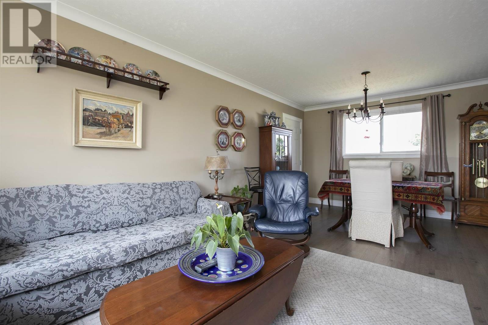 320 Sydenham RD - 20