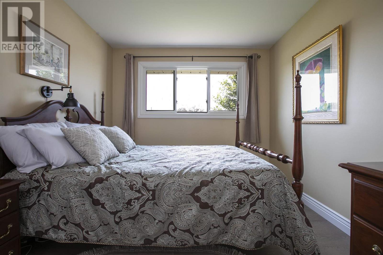 320 Sydenham RD - 35