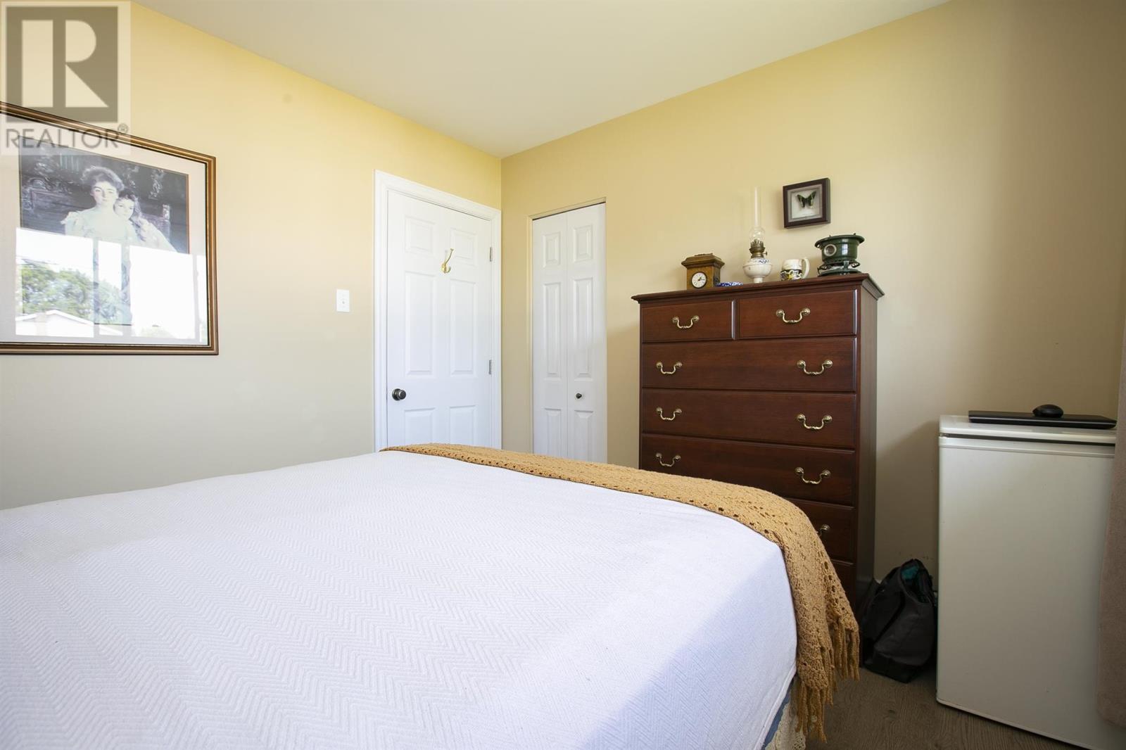 320 Sydenham RD - 41
