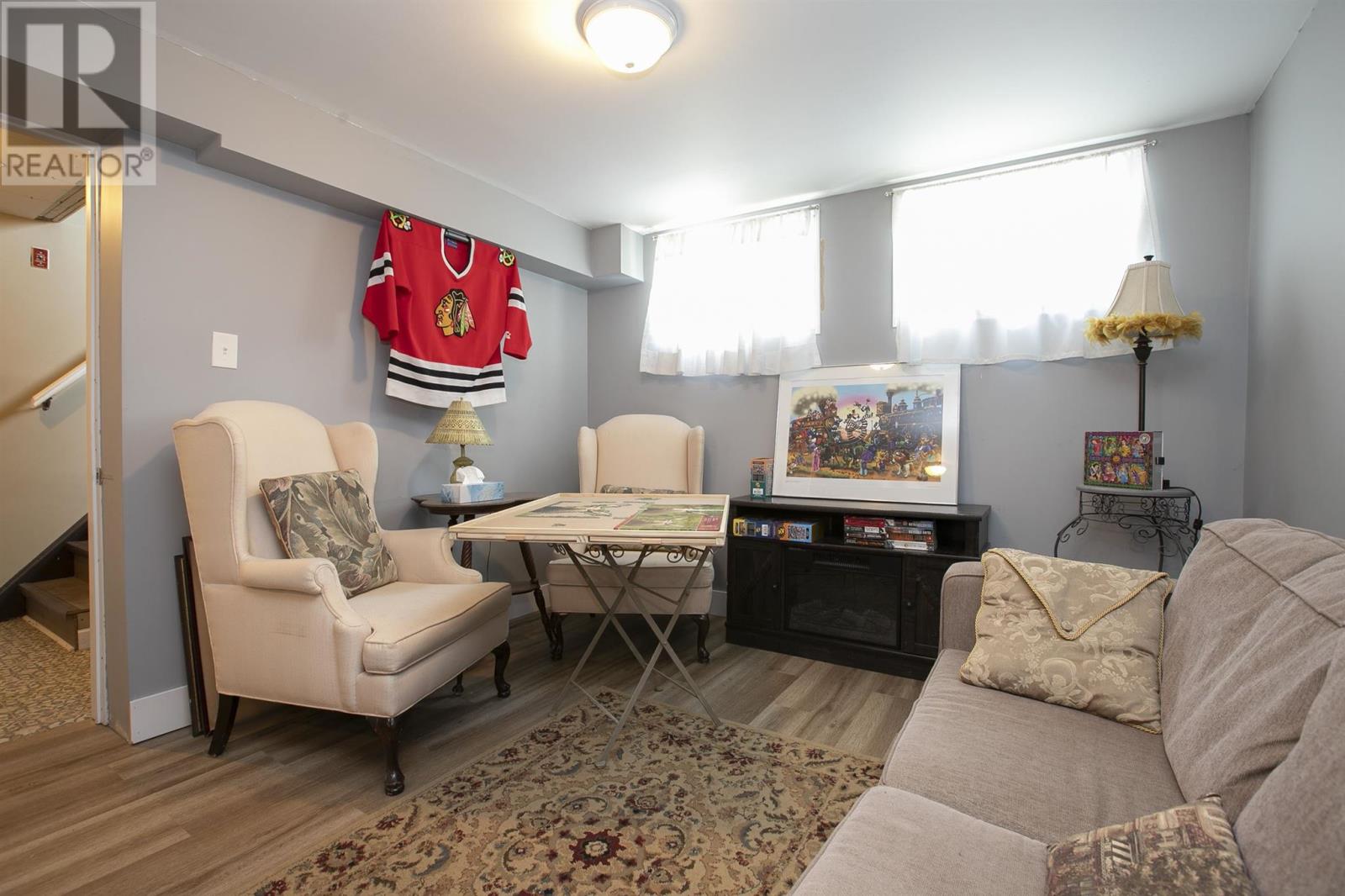 320 Sydenham RD - 43