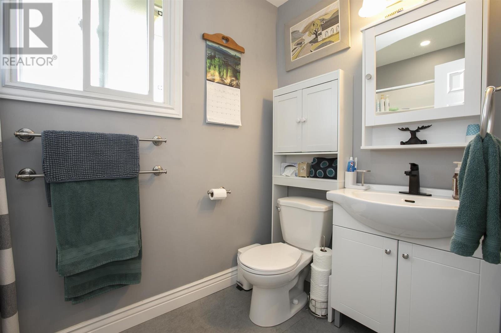 320 Sydenham RD - 38