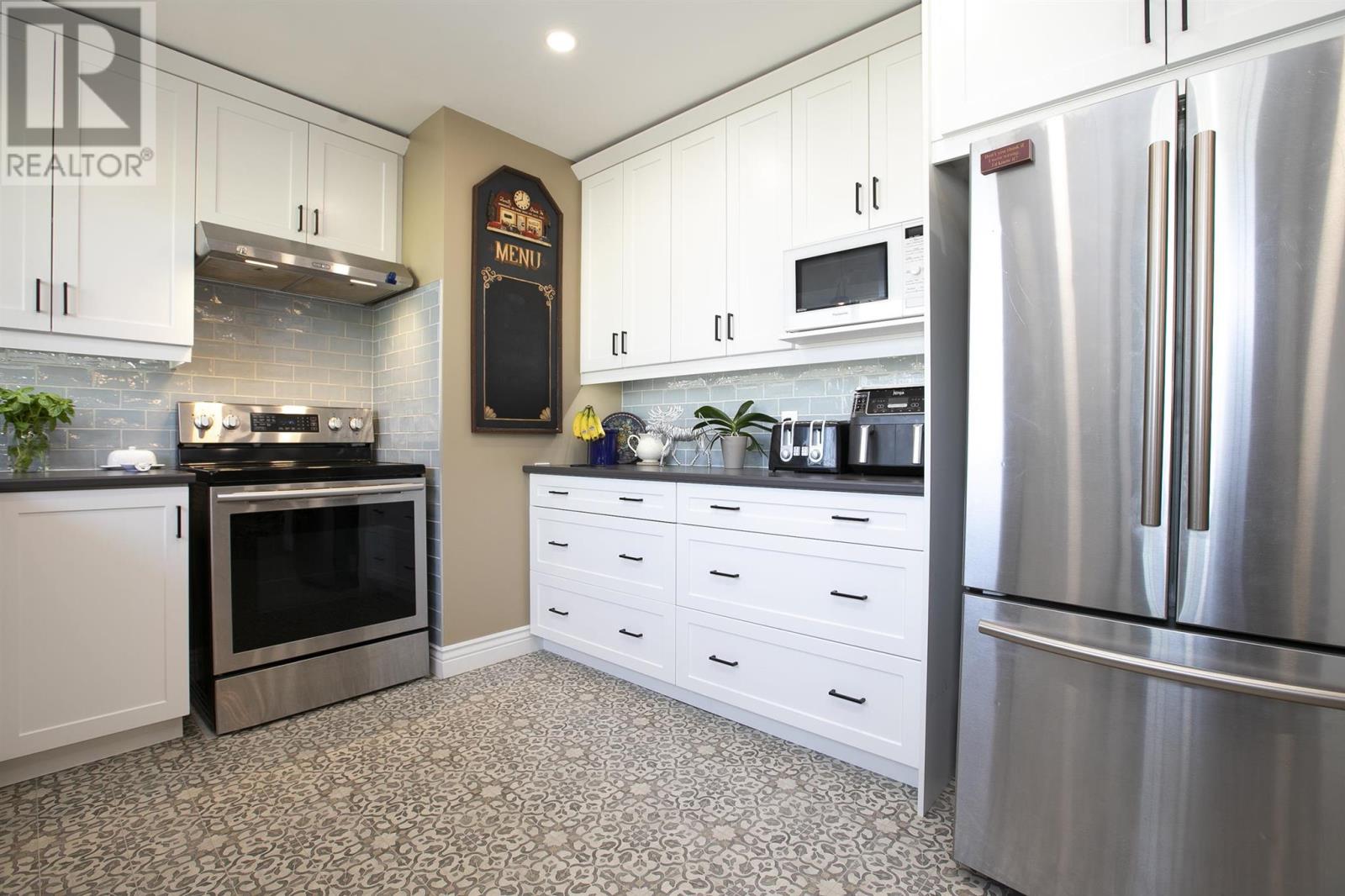 320 Sydenham RD - 27