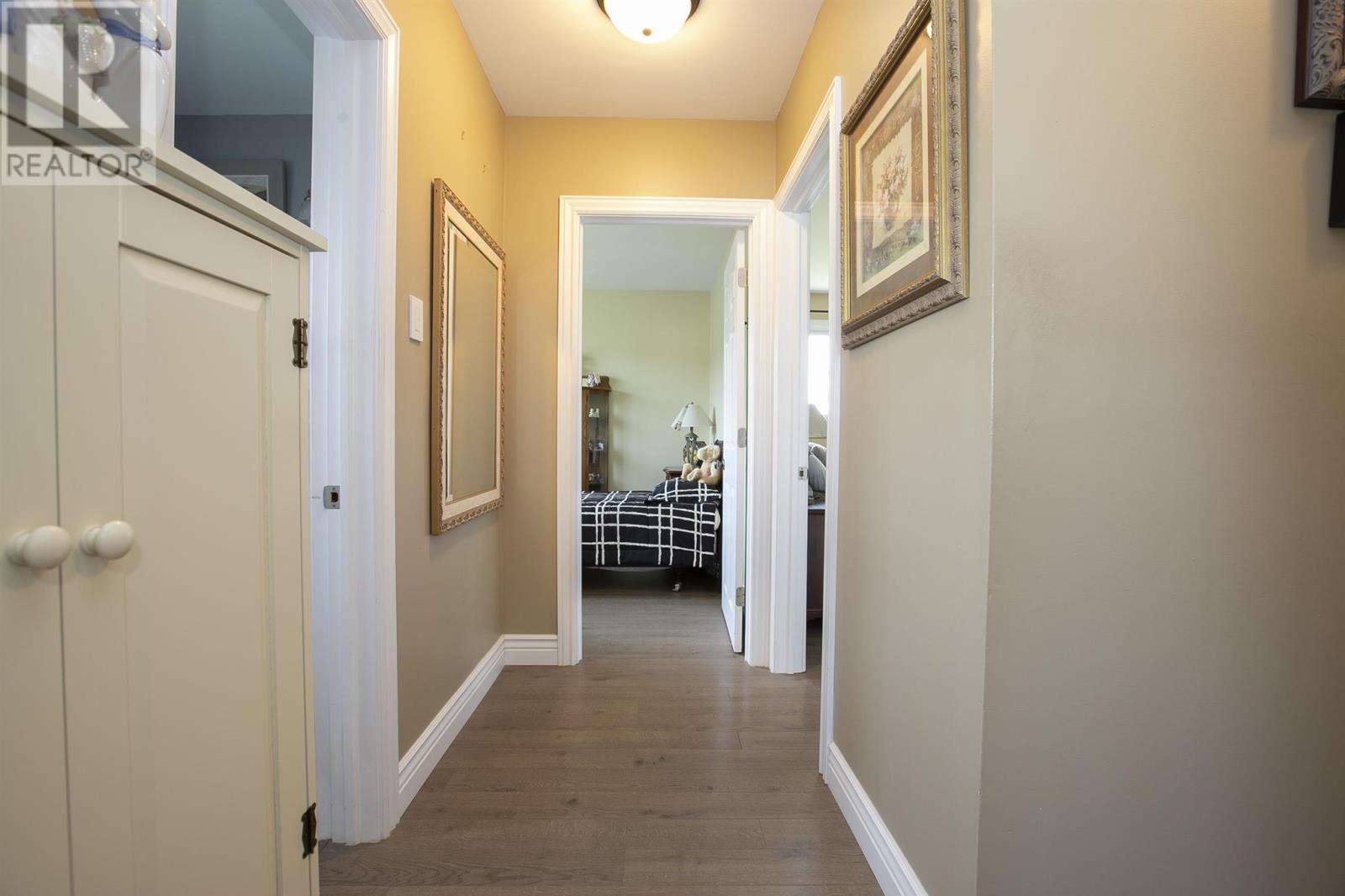320 Sydenham RD - 32
