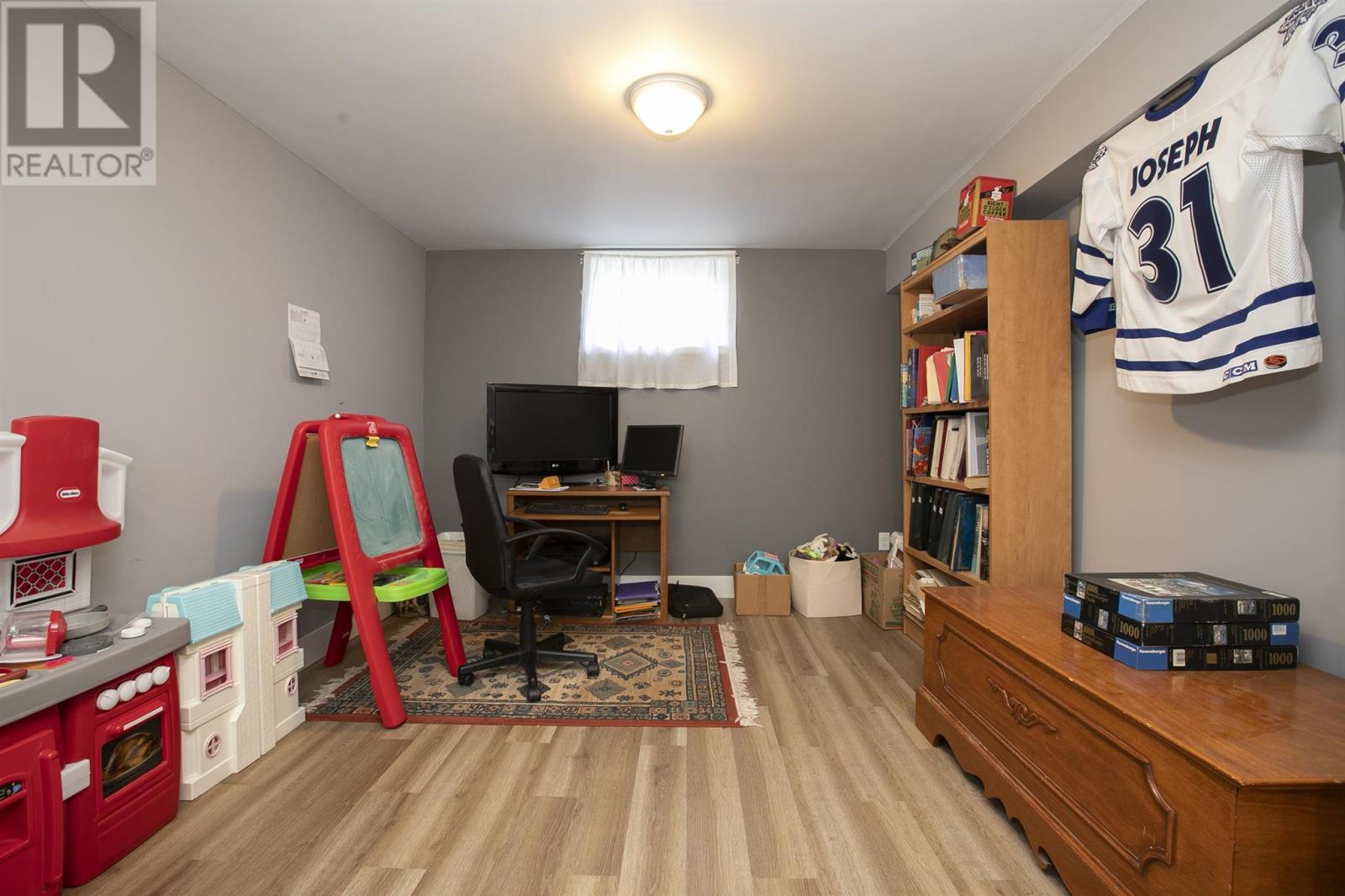 320 Sydenham RD - 45