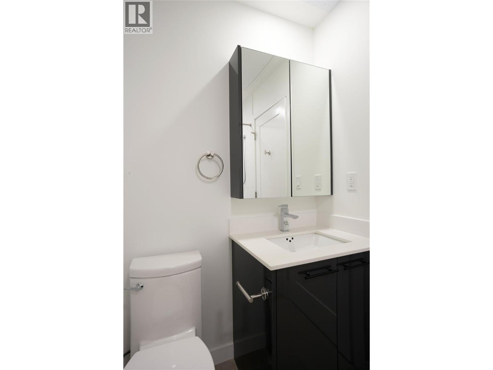 418 1380 Pridham Avenue, Kelowna