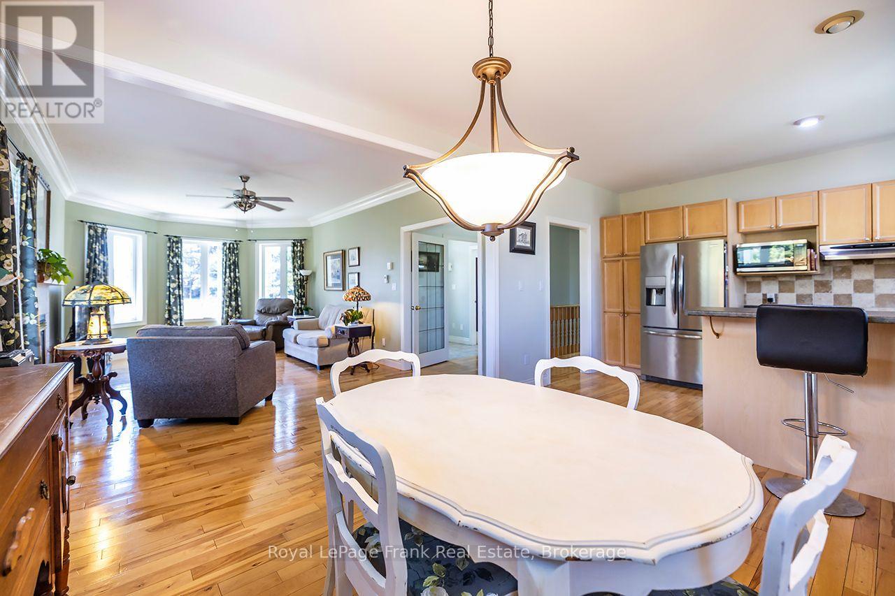 36 LORI BOULEVARD - Image 27